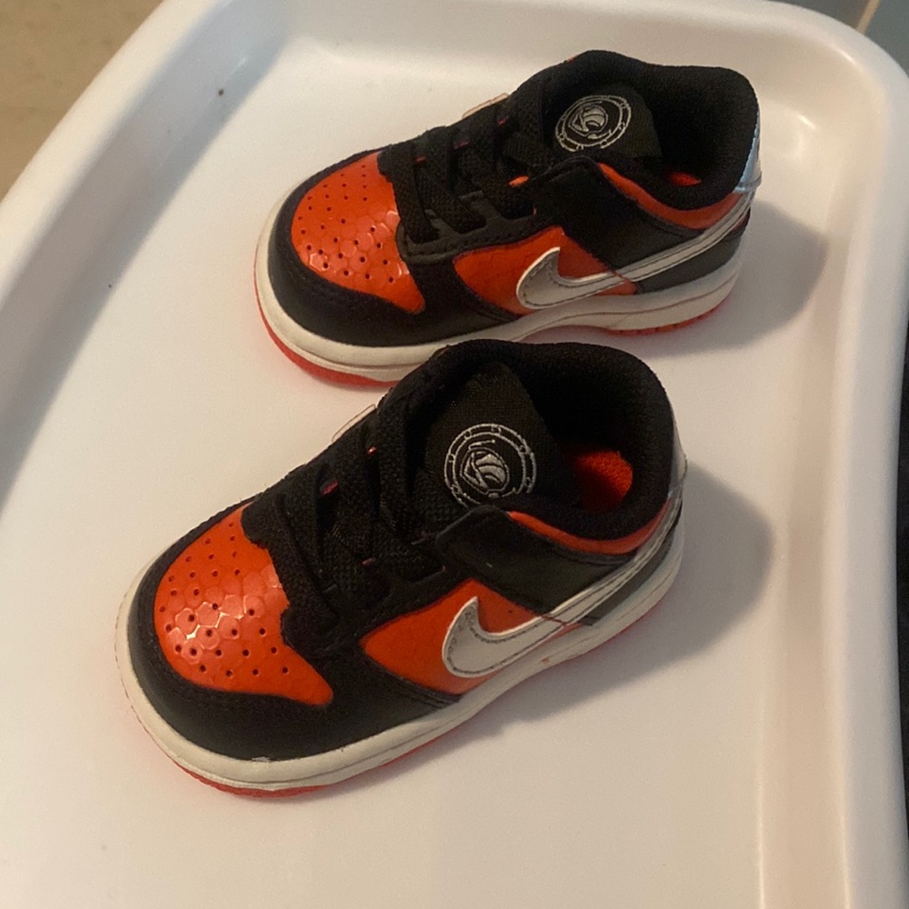 Infant dunks